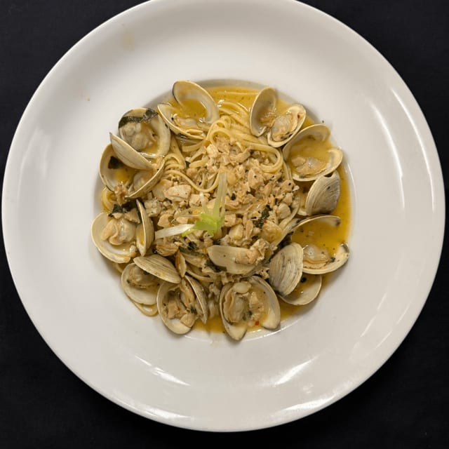 Linguini Clams Lunch.