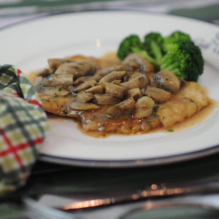 Savor Your Lunch Experience